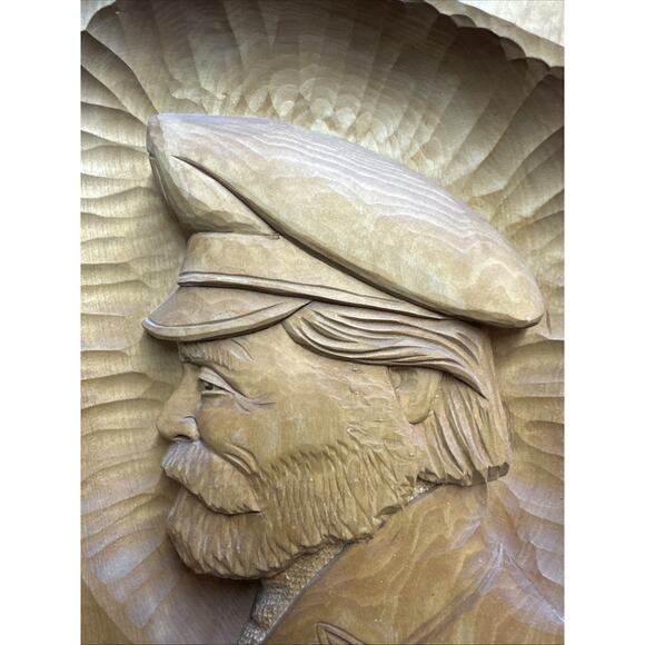 Hand carved Wooden Sea Captain Signed 15x15 - Picture 3 of 6